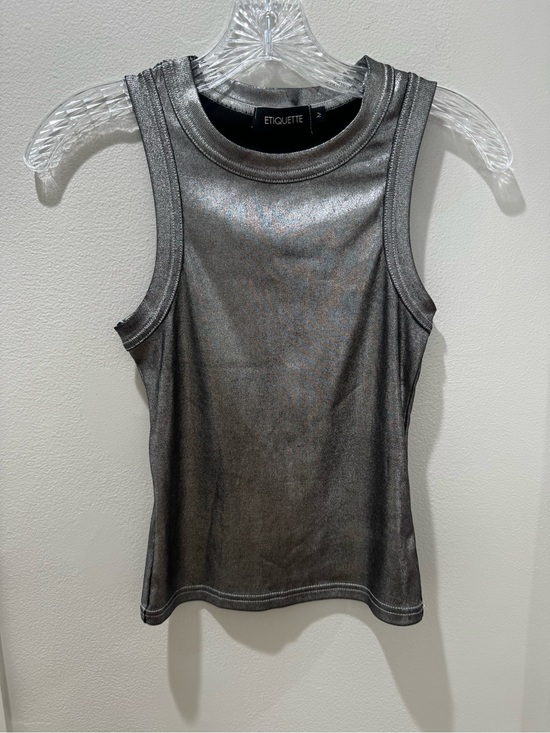 Etiquette Tops - Etiquette Boutique Metallic Top size M